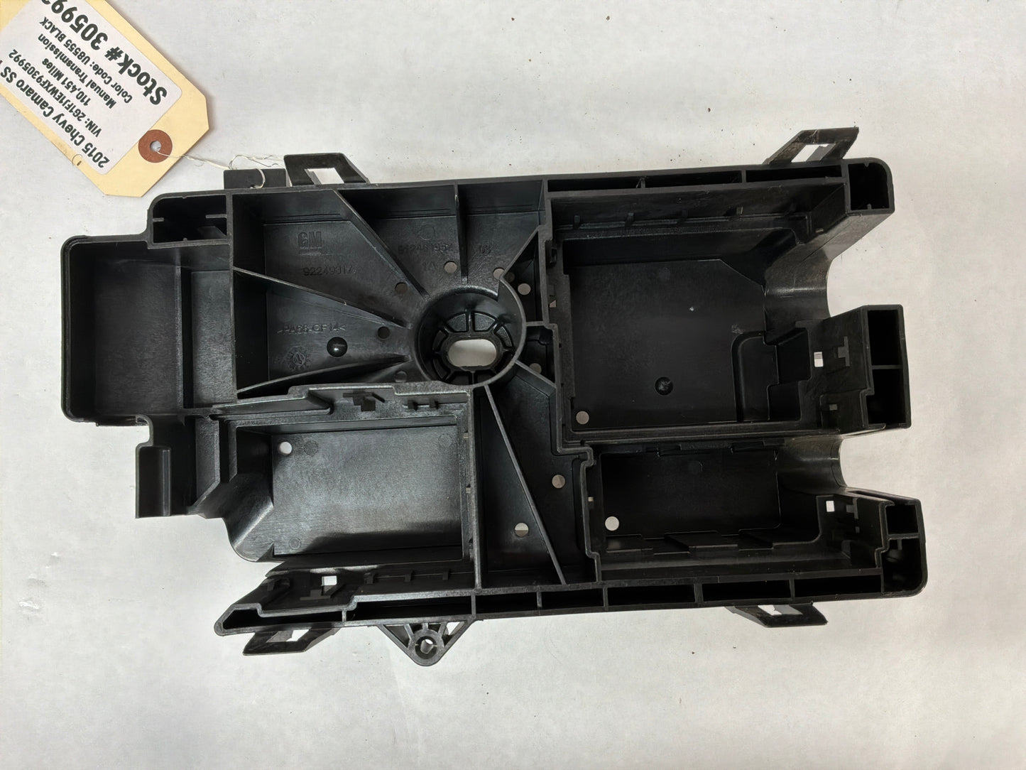 2015 Chevy Camaro SS 1LE Lower Fuse Box Retainer Block OEM
