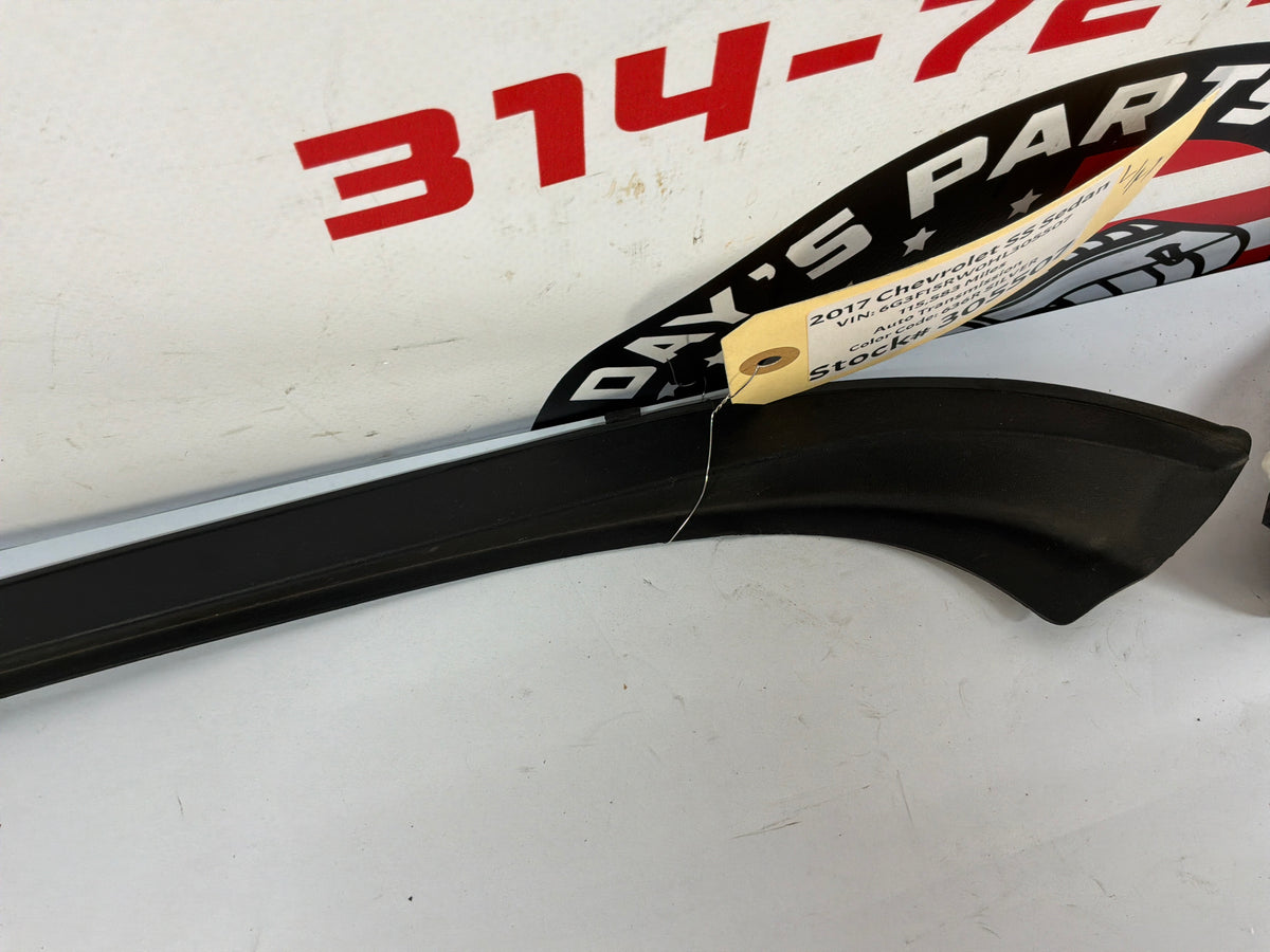 2017 Chevy SS Sedan RH & LH Windshield Window Molding Trim Moldings OEM