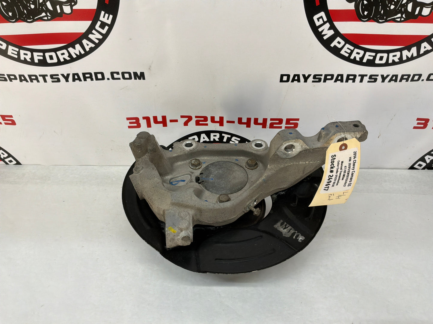2014 Chevy Camaro SS LH Driver Front Suspension Spindle Knuckle Hub Assembly OEM