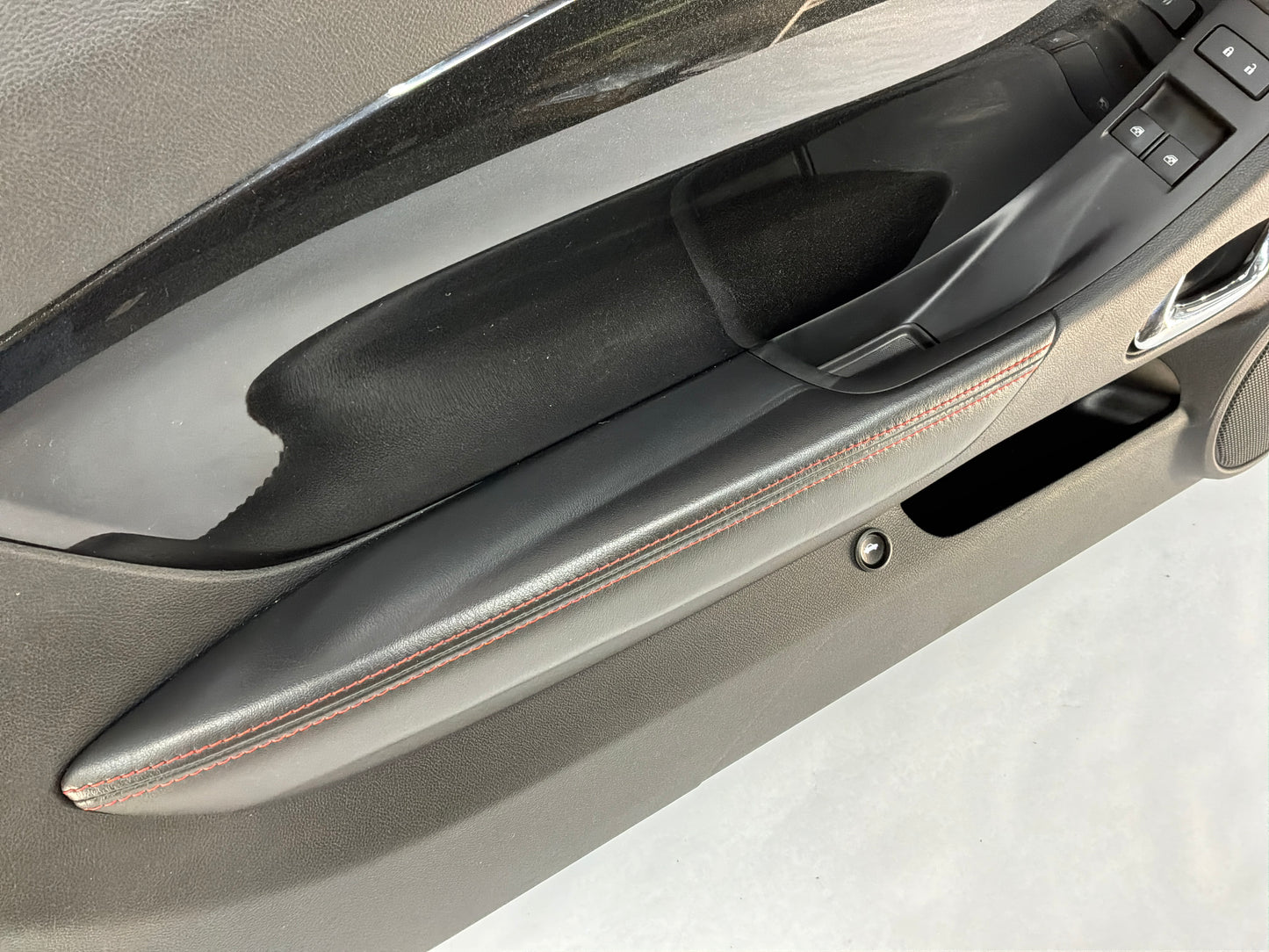 2014 Chevy Camaro ZL1 LH Driver Carbon Flash Front Interior Door Panel Trim OEM