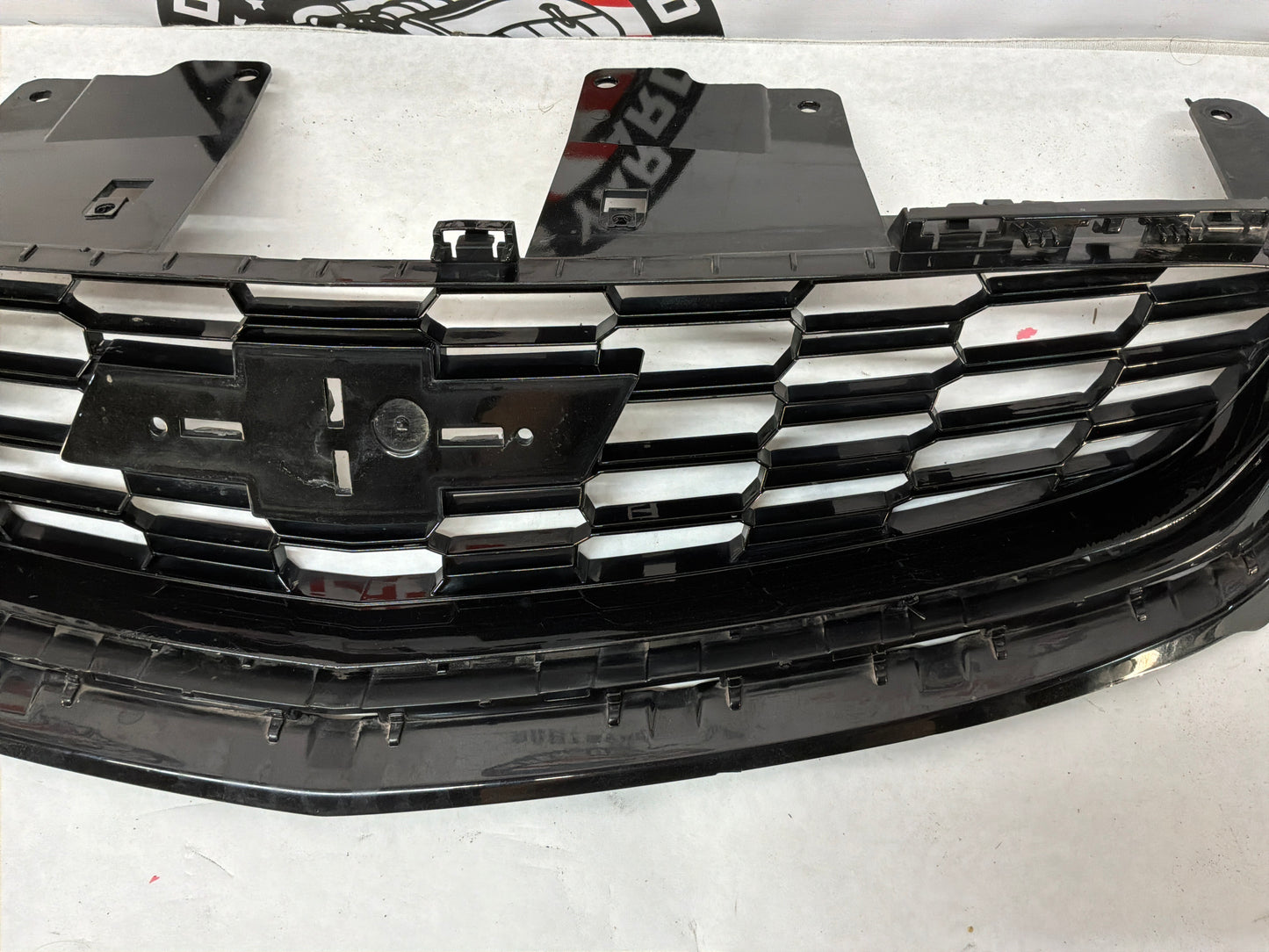 2017 Chevy SS Sedan Front Bumper Upper Grille OEM