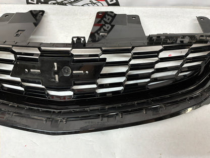 2017 Chevy SS Sedan Front Bumper Upper Grille OEM