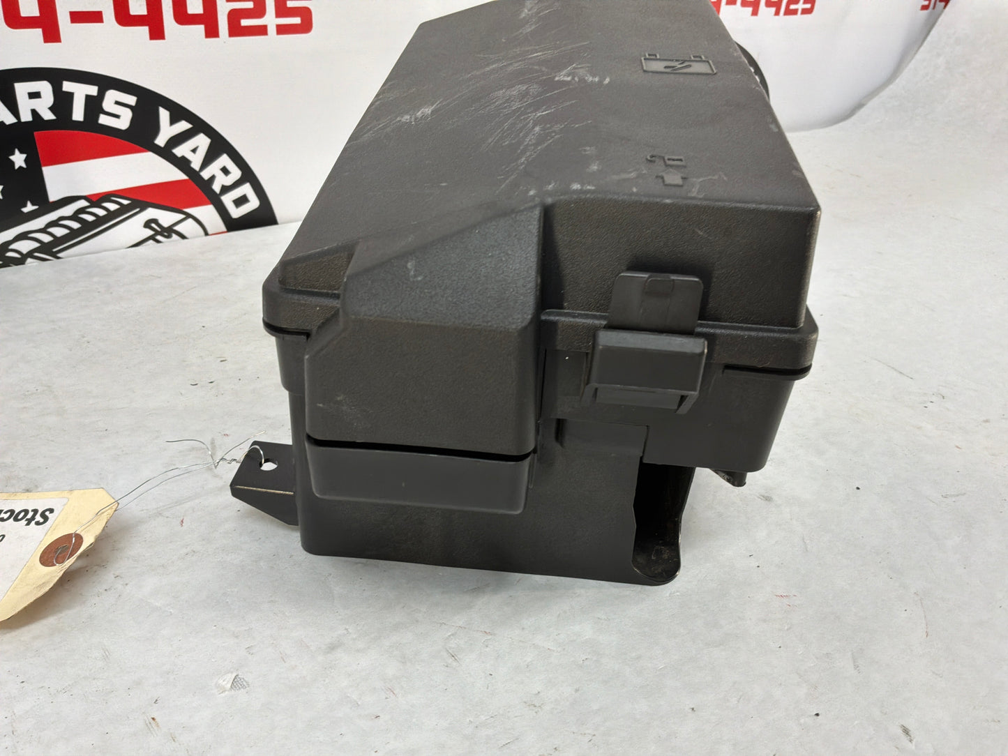 2013 Chevy Camaro 1LE Engine Bay Accessory Wiring Junction Fuse Relay Box Block OEM