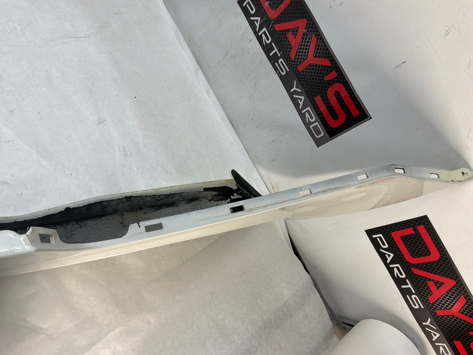 Rear bumper - Day's Parts Yard