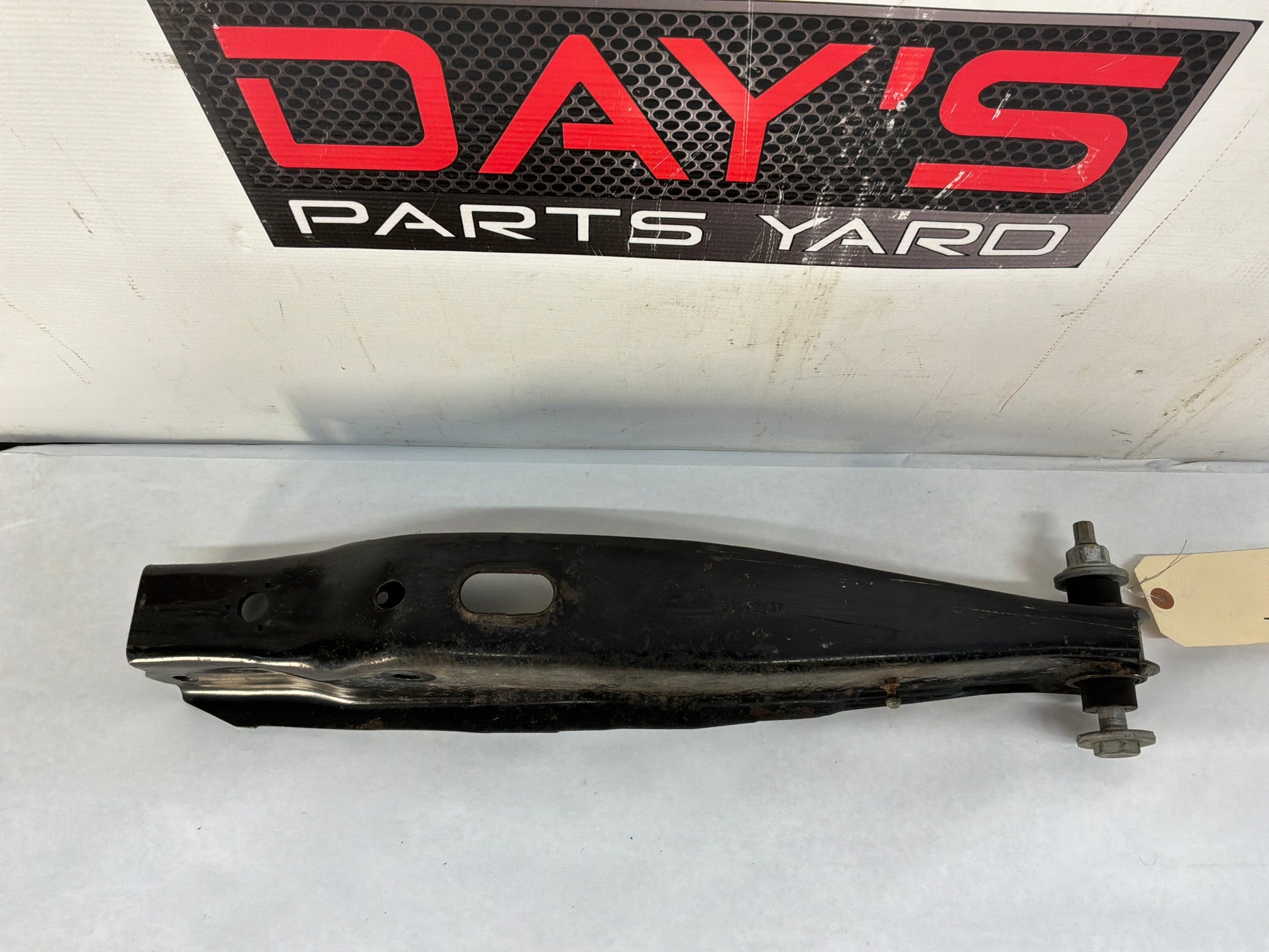 Lh rear control arm - Day's Parts Yard