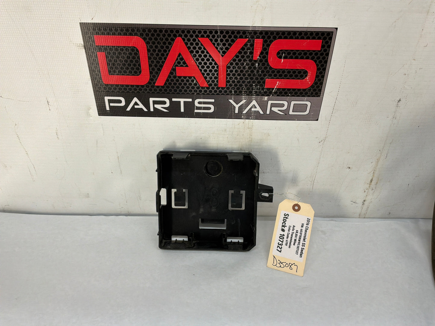 Bracket - Day's Parts Yard