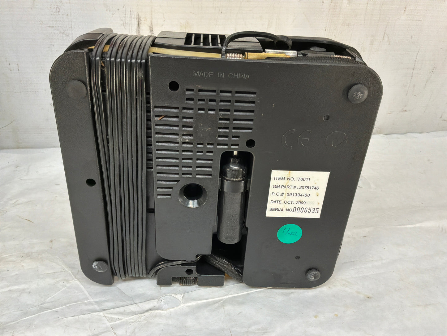2010 Chevy Camaro SS Tire Air Compressor Inflator w/ Sealant OEM - Day's Parts Yard