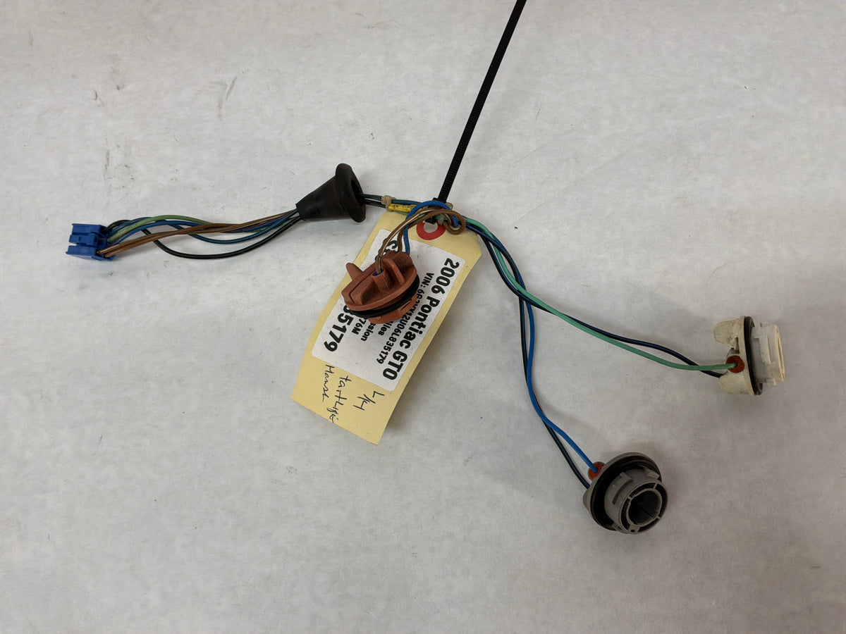 2006 Pontiac GTO RH & LH Taillight Tail Light Wire Wiring Harness Sockets OEM
