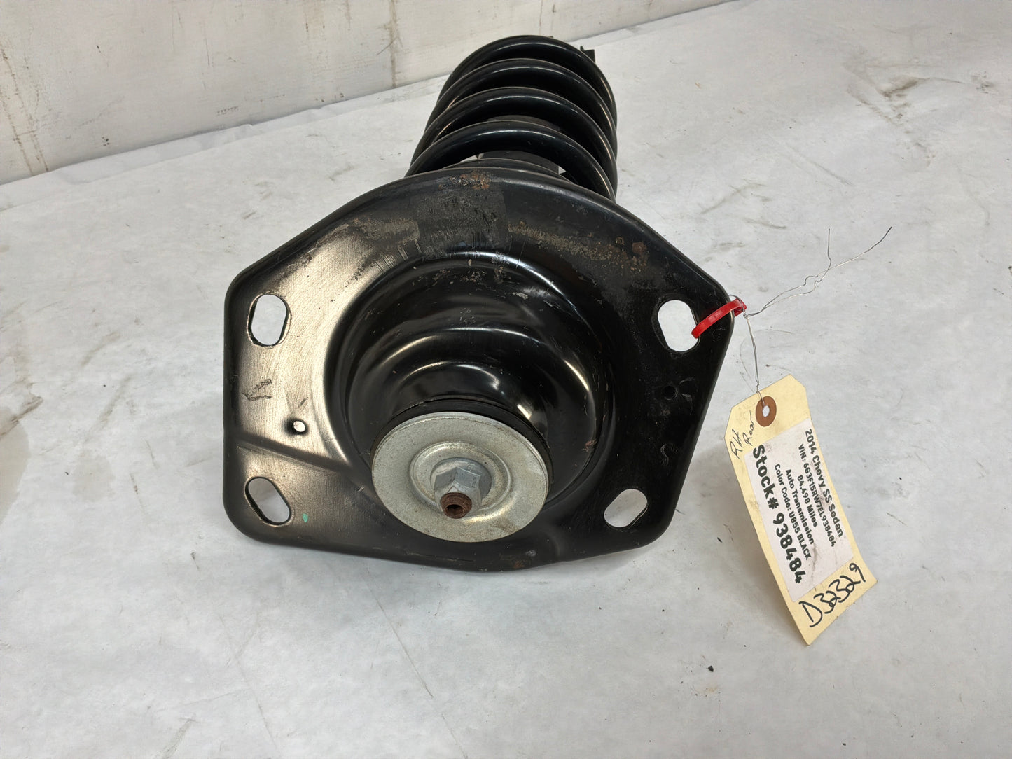 2014 Chevy SS Sedan RH Passenger Rear Suspension Shock Strut Absorber Assembly OEM - Day's Parts Yard