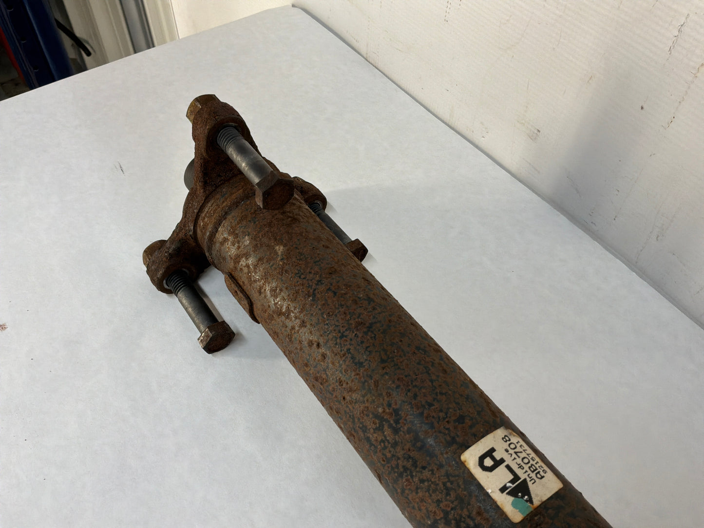 2008 Pontiac G8 GT Automatic Driveshaft Drive Shaft Propeller OEM