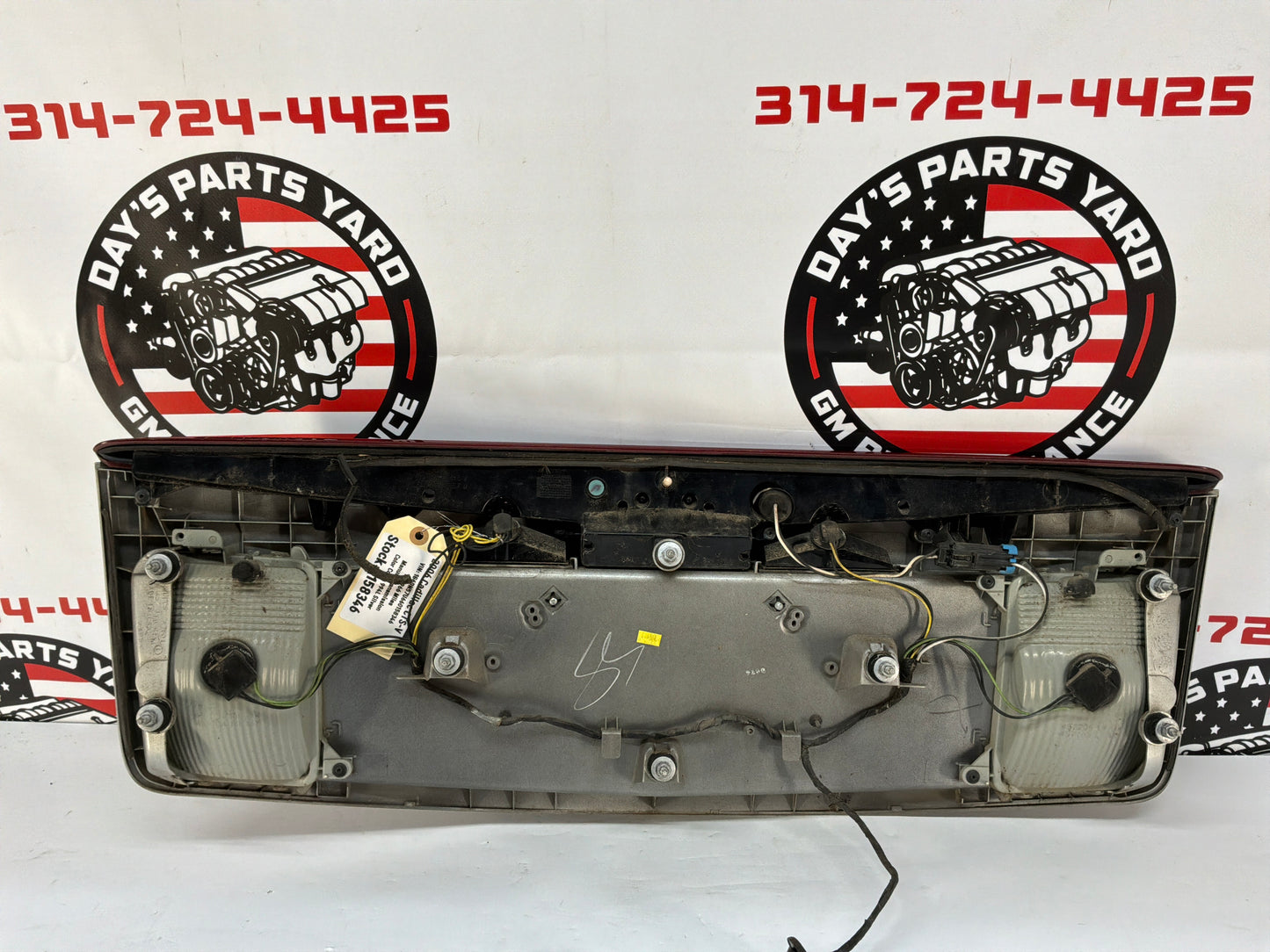 2006 Cadillac CTS-V Trunk Lid Filler Panel OEM Silver