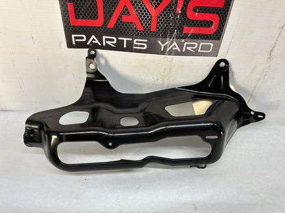 2015 Chevrolet Camaro SS 1LE LH Driver Taillight Tail Light Mounting Bracket Frame Brace OEM