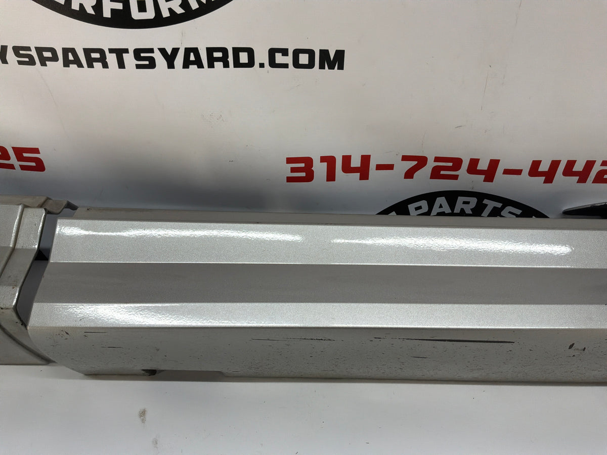 2006 Cadillac CTS-V RH Passenger Rocker Molding Side Skirts Panels OEM