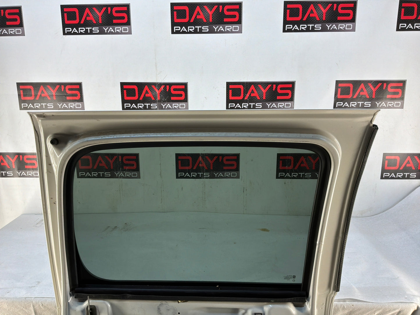 2012 Chevy Avalanche LH Driver Rear Exterior Door White Assembly OEM