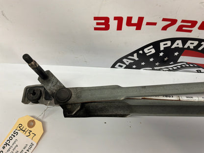 2014 Chevy SS Sedan Windshield Wiper Linkage Arm w Motor OEM