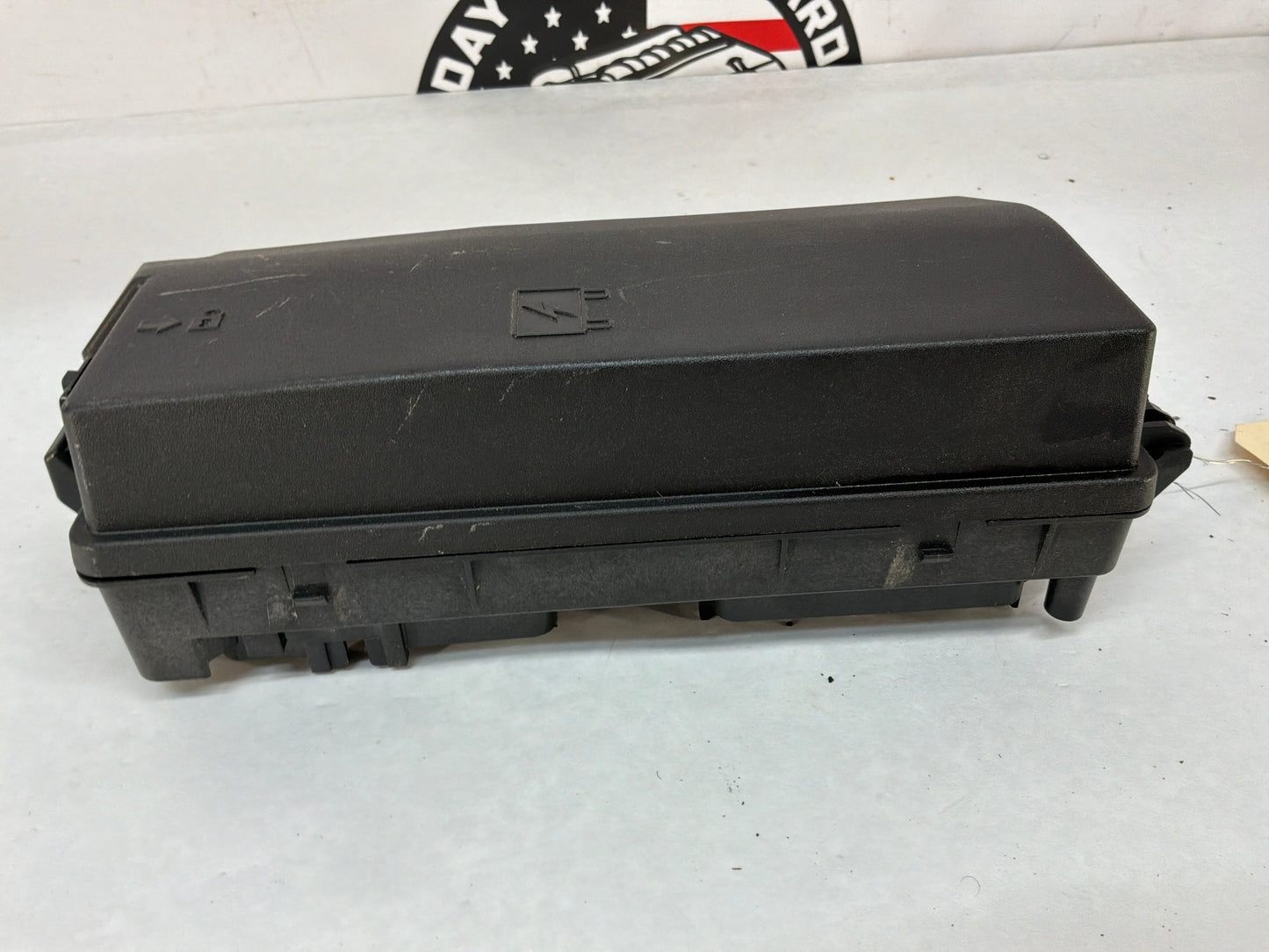 2015 Chevy Camaro SS 1LE Engine Bay Accessory Wiring Junction Fuse Relay Box Block OEM