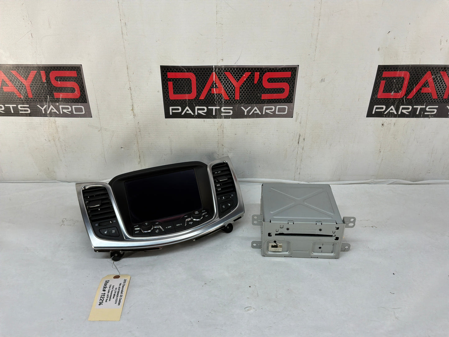2015 Chevy SS Sedan Navigation Display Radio Stereo Receiver Face Plate OEM