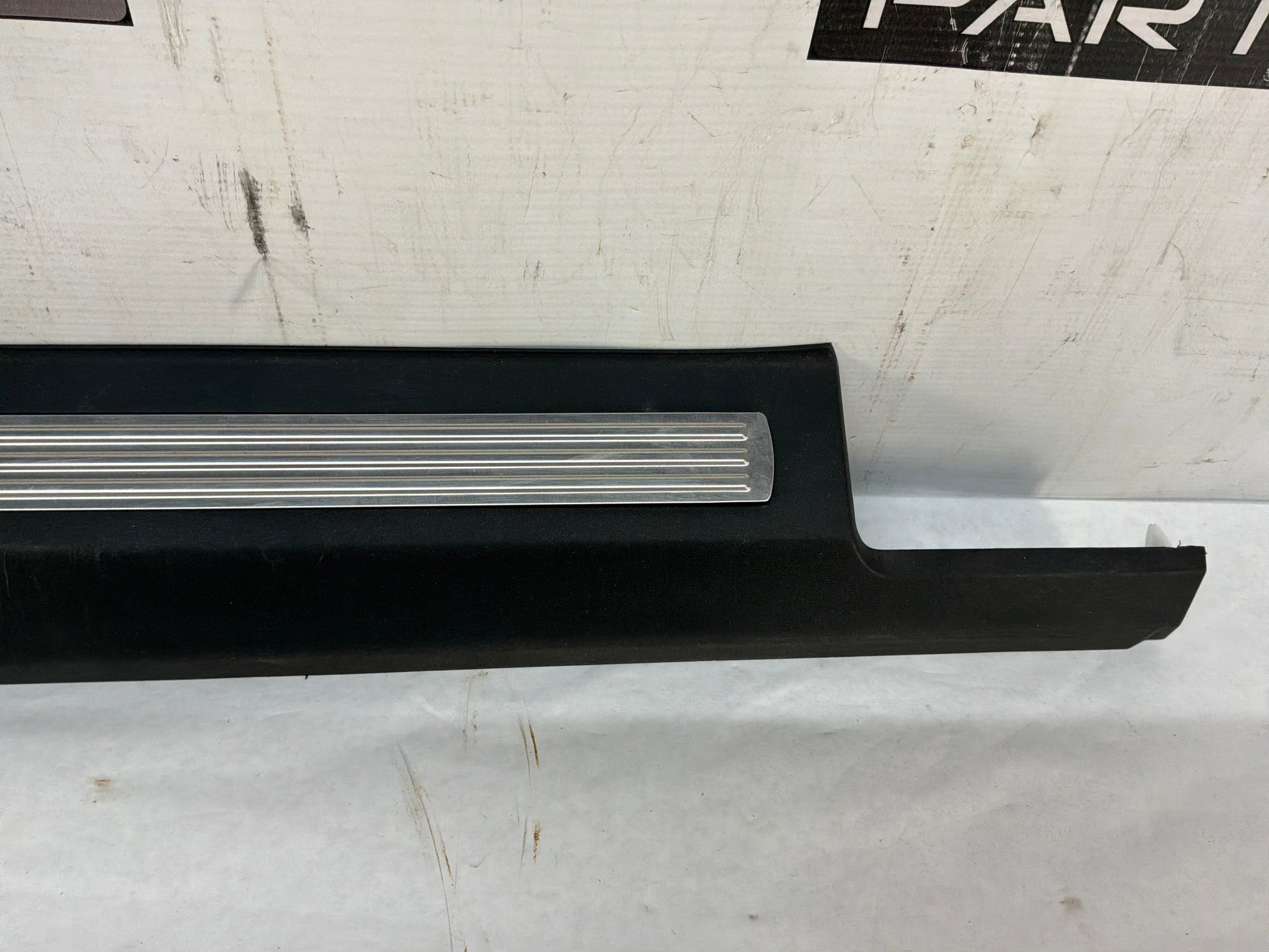 Front rh trim - Day's Parts Yard