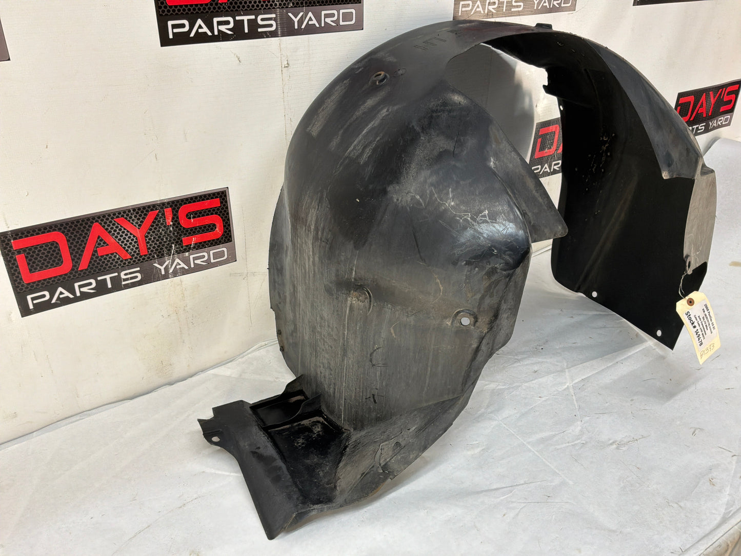 2008 Pontiac G8 GT LH Driver Front Fender Wheel Well Liner House OEM