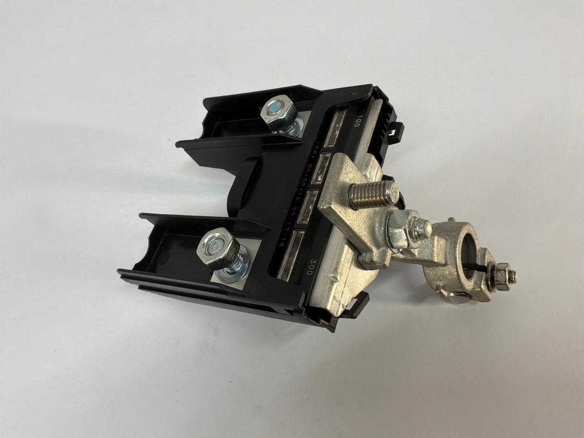 2017 Chevy SS Sedan Positive Battery Terminal Electric Fuse Block OEM