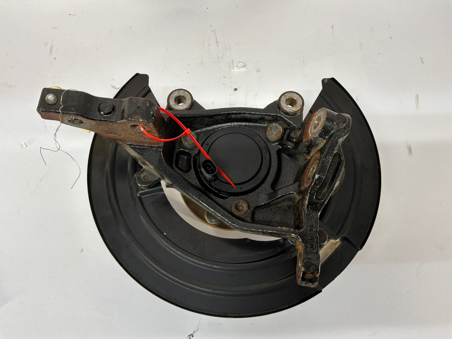 2008 Pontiac G8 GT RH Passenger Front Suspension Spindle Knuckle Hub Assembly OEM