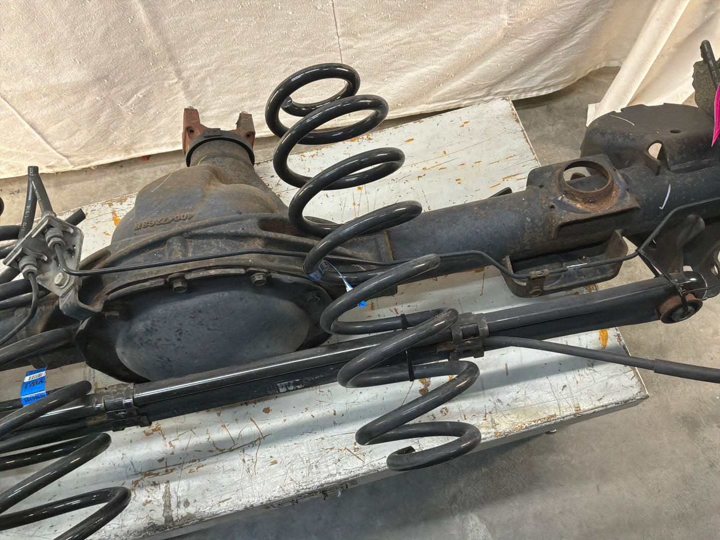2012 Chevy Avalanche 3.42 LSD Rear End Axle Carrier Rearend Differential OEM