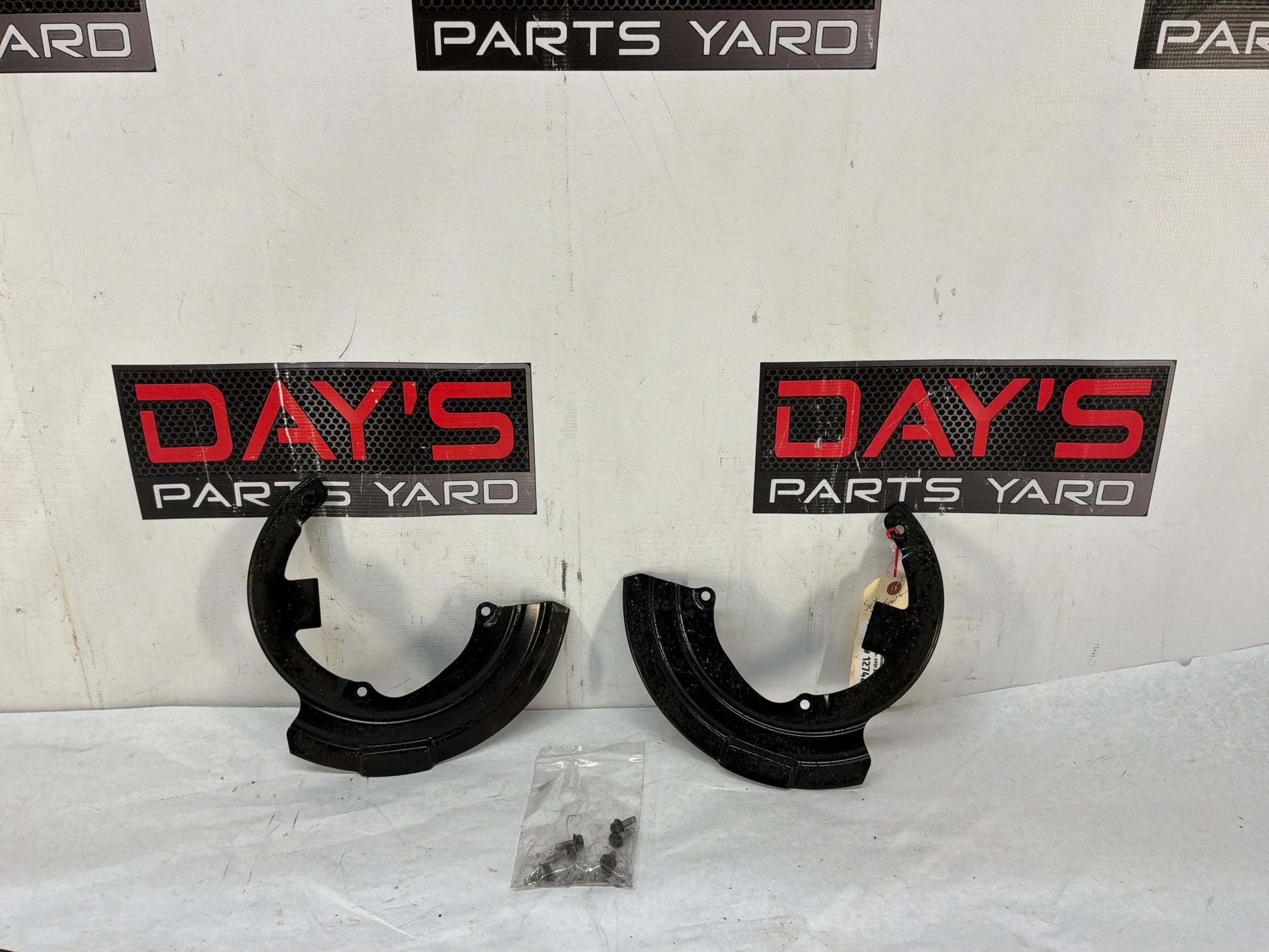 Dust shield - Day's Parts Yard