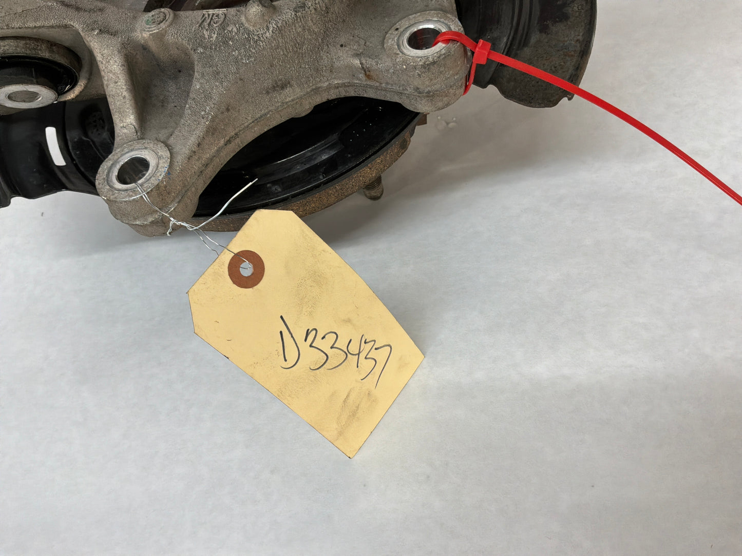 2017 Chevy Camaro SS Rear RH Passenger Spindle Hub Knuckle OEM - Day's Parts Yard