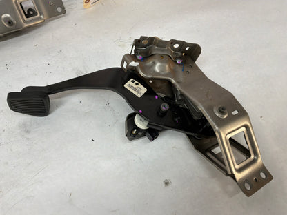 2015 Chevy Camaro SS 1LE Manual Transmission Pedal Brake Clutch Master Cylinder Assembly OEM
