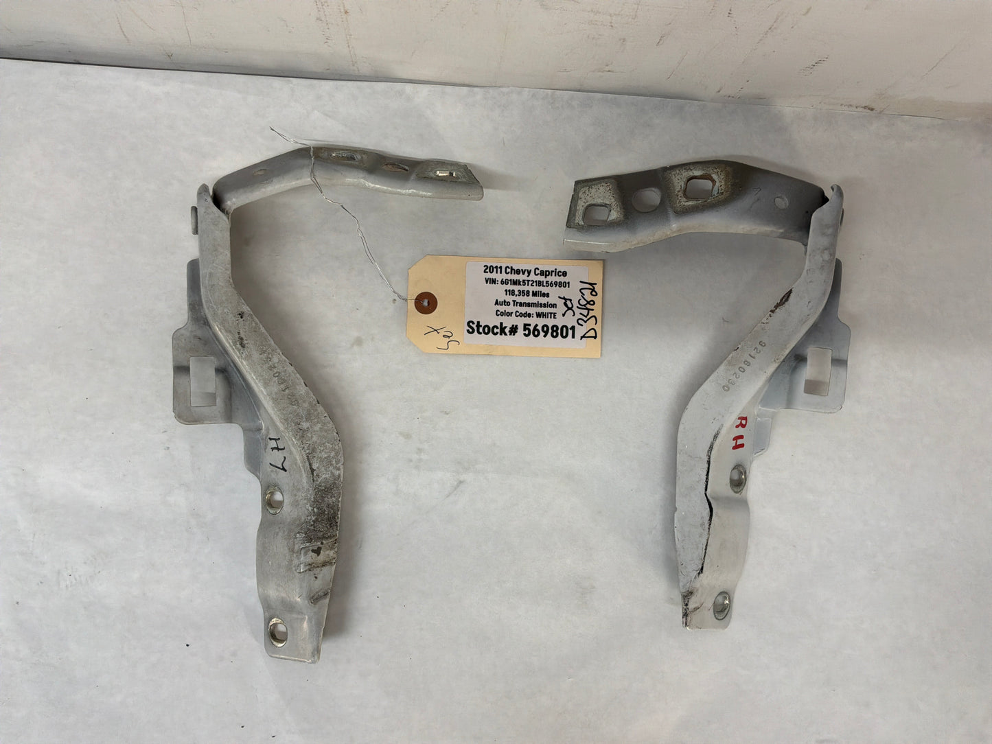 Hinges - Day's Parts Yard