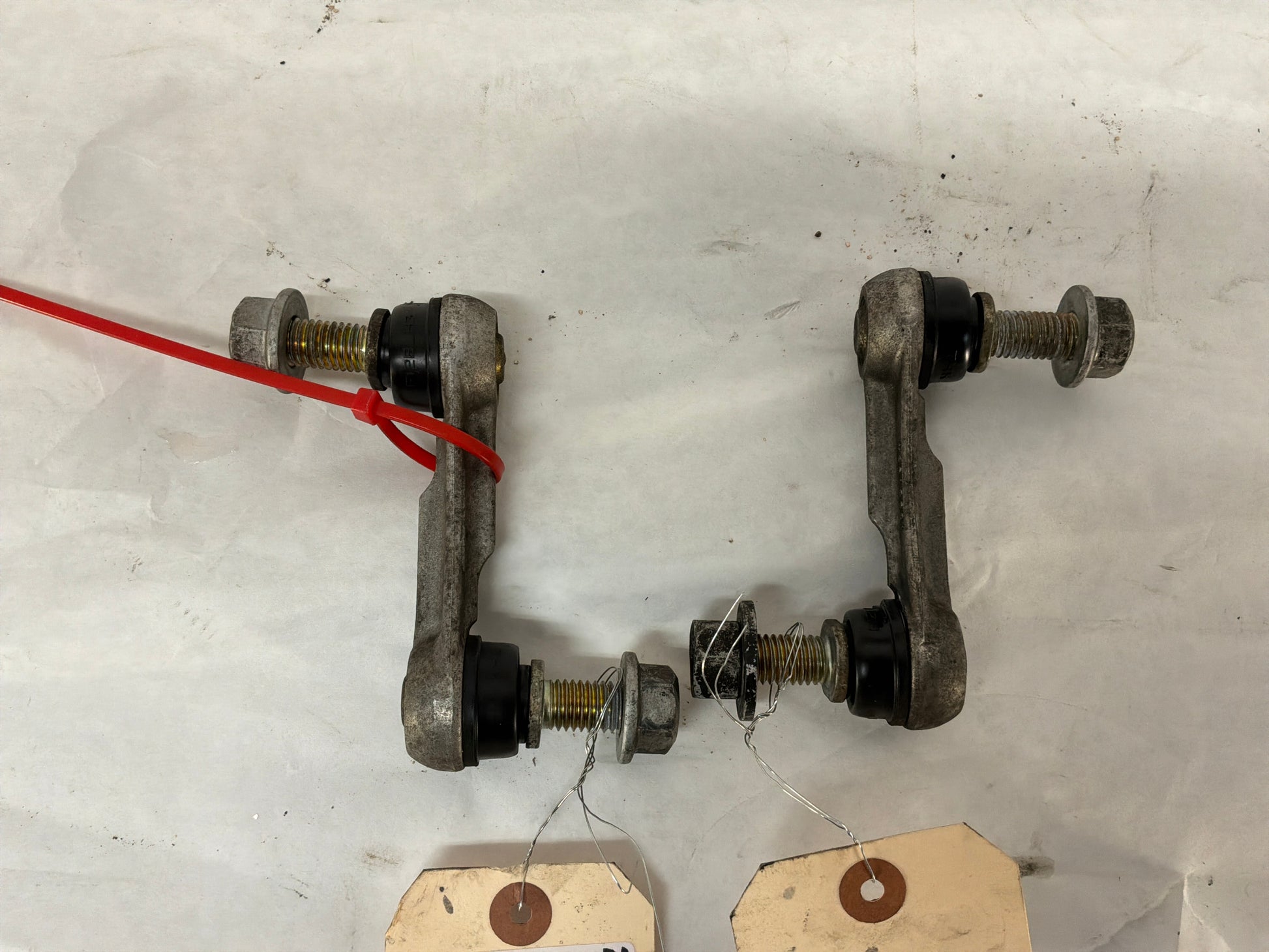 Front sway bar end links - Day's Parts Yard