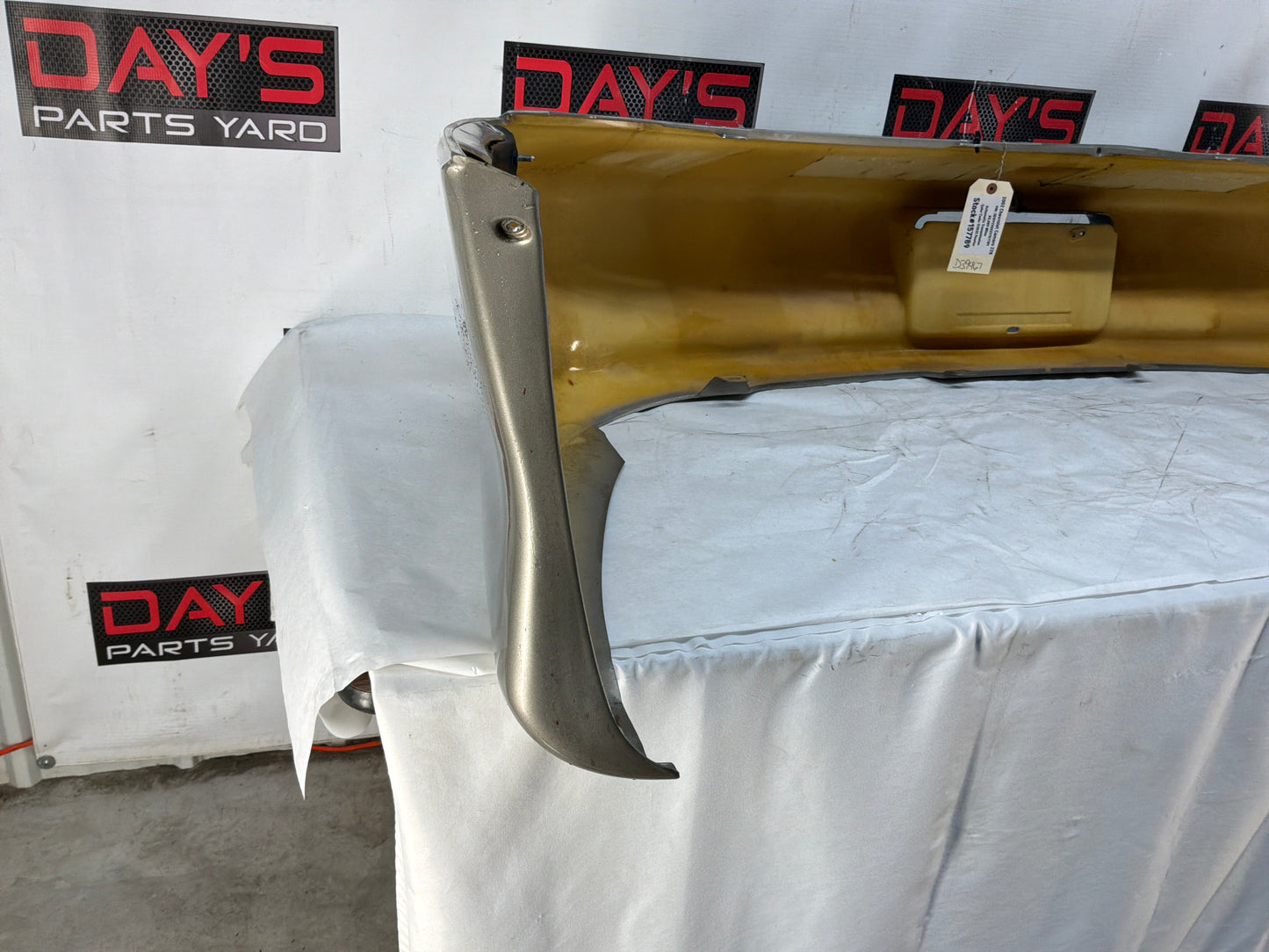 Rear bumper - Day's Parts Yard