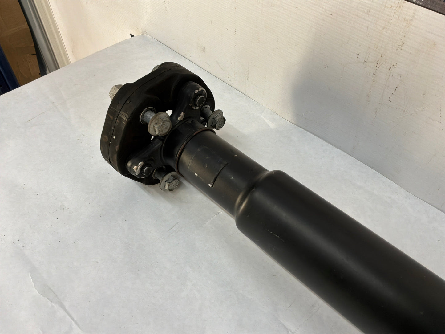 2014 Chevy Camaro ZL1 Automatic Driveshaft Drive Propeller Shaft OEM 38K Miles