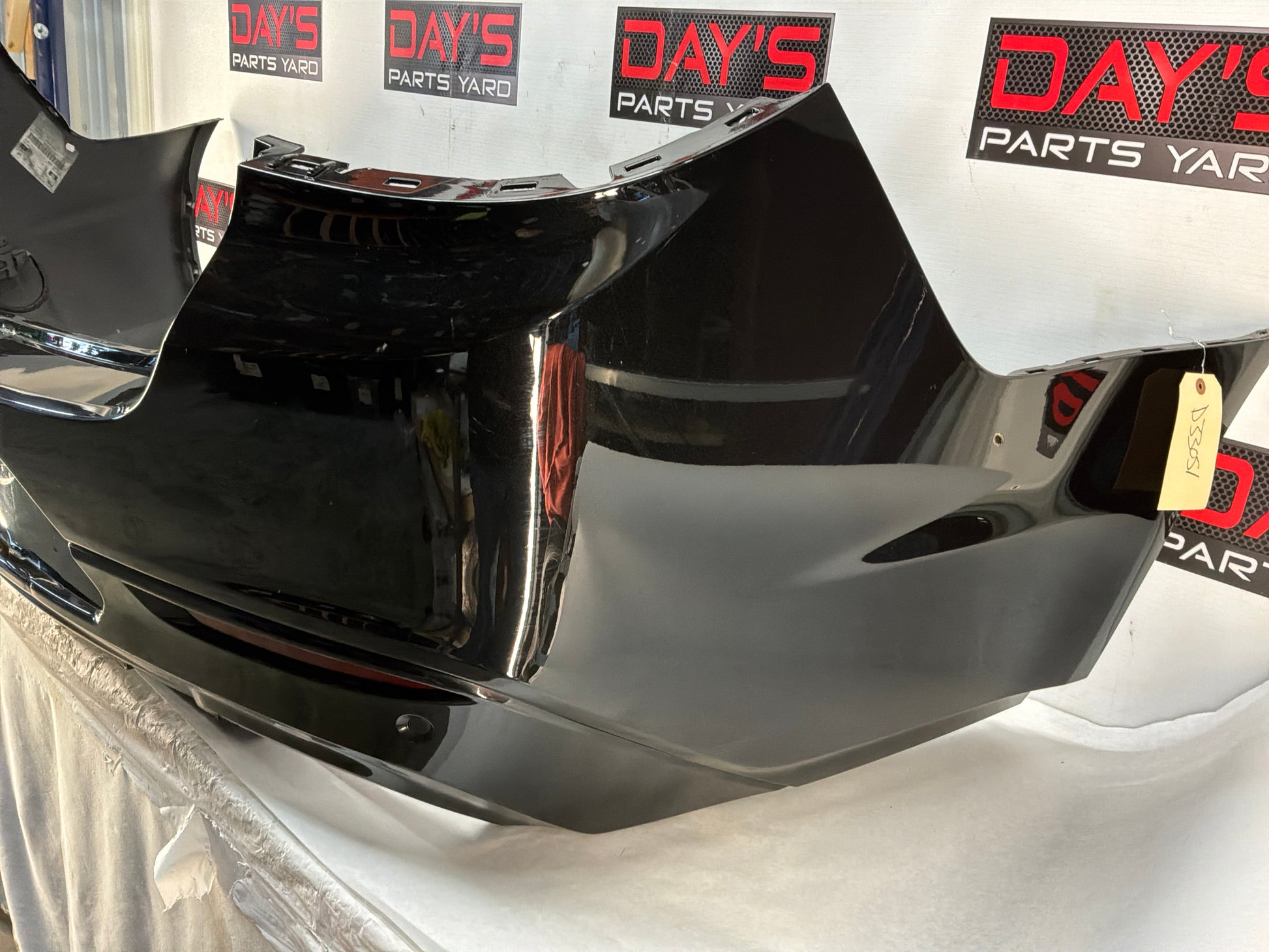 Rear bumper - Day's Parts Yard