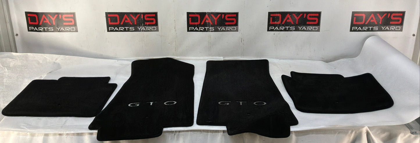 2004 Pontiac GTO Lloyds Embroidered Front and Rear Floor Mats OEM