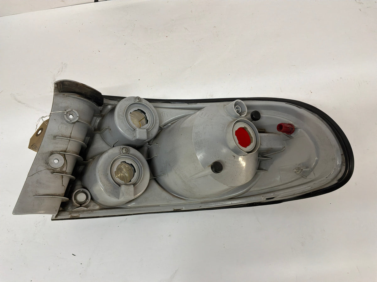 2006 Pontiac GTO LH Driver Tail Light Taillight Lamp OEM