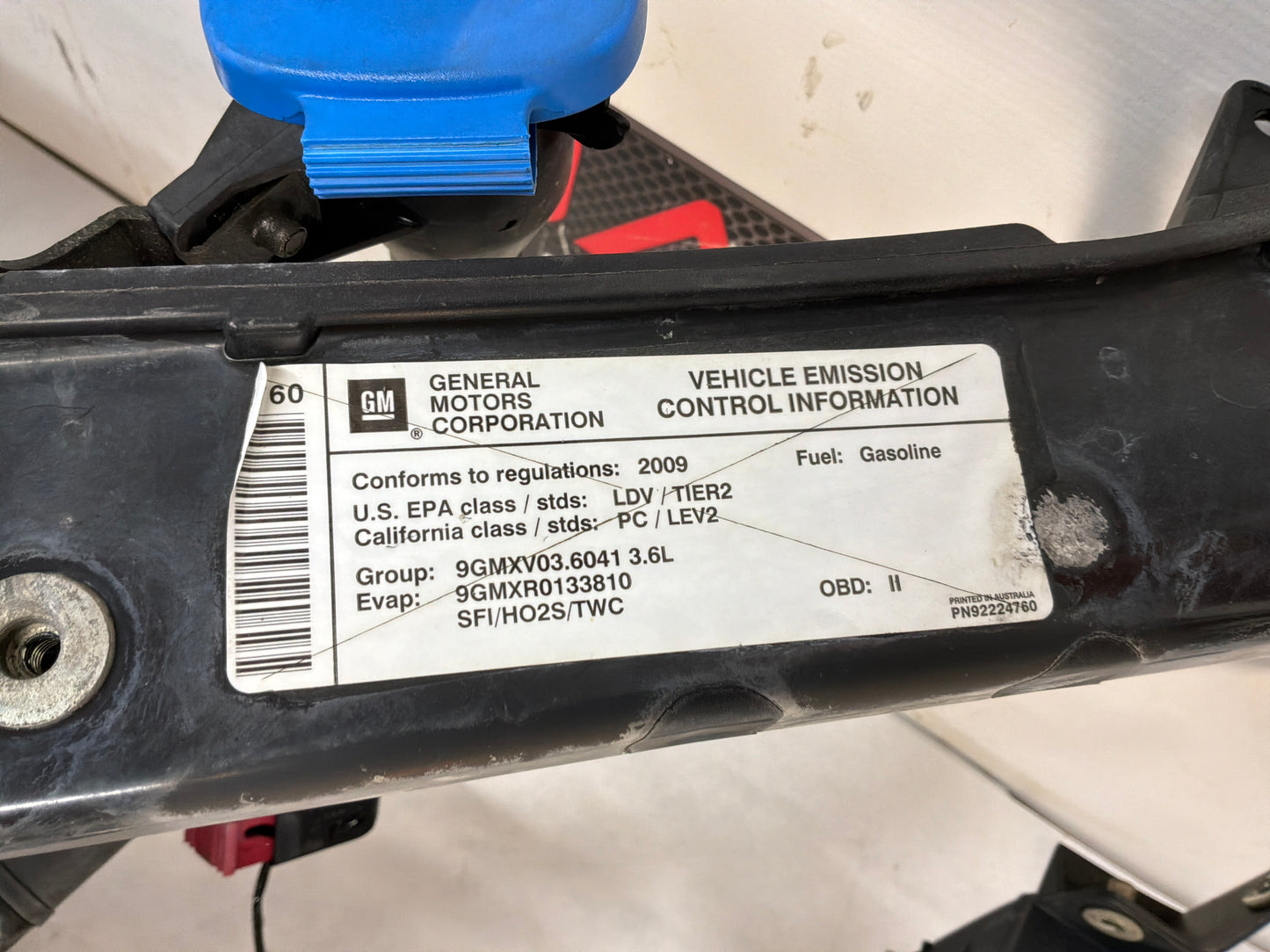Radiator core support bracket - Day's Parts Yard