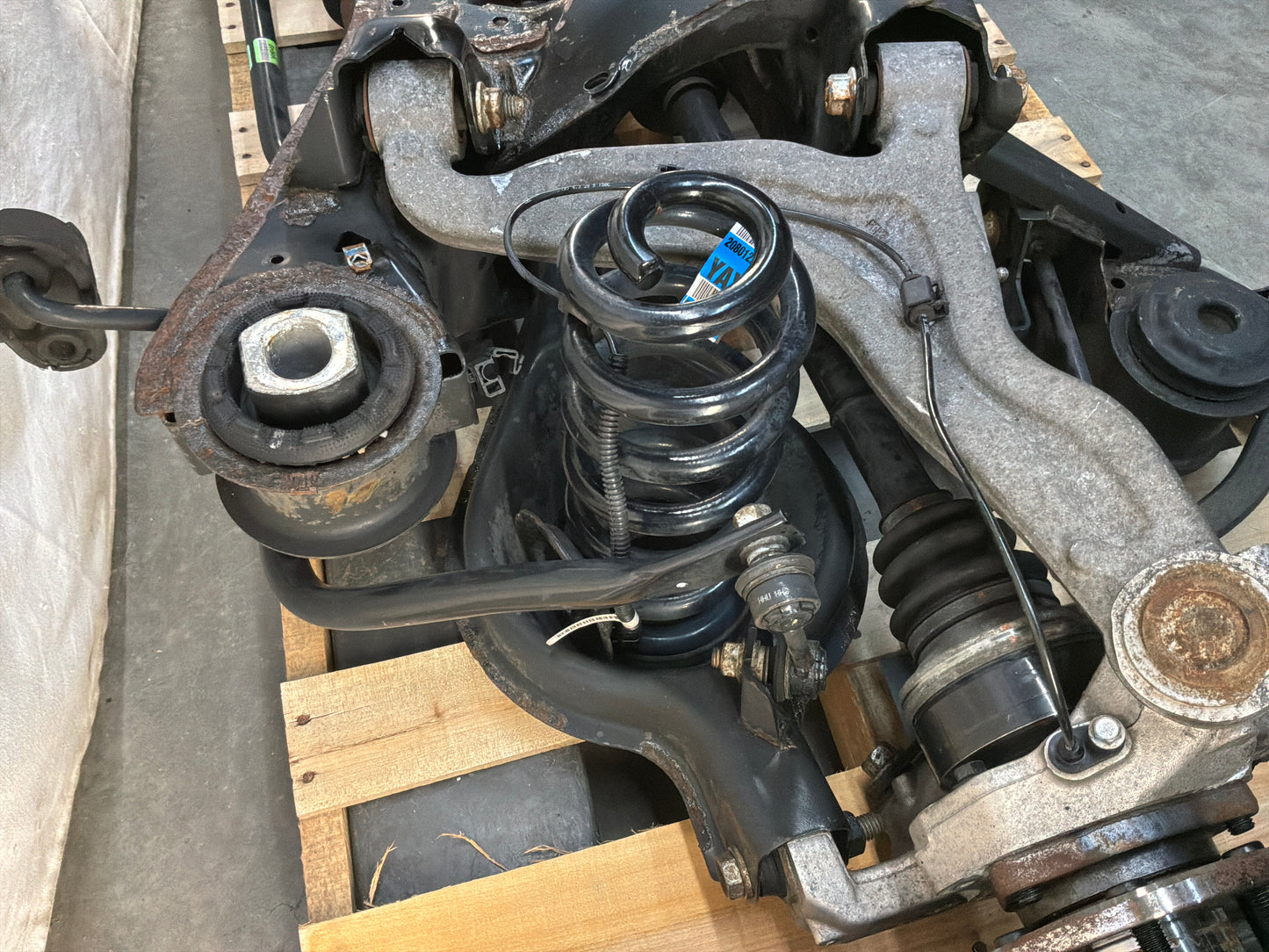 2006 Cadillac CTS-V 3.23 LSD V2 Rear End Differential Cradle Setup One Piece Driveshaft OEM
