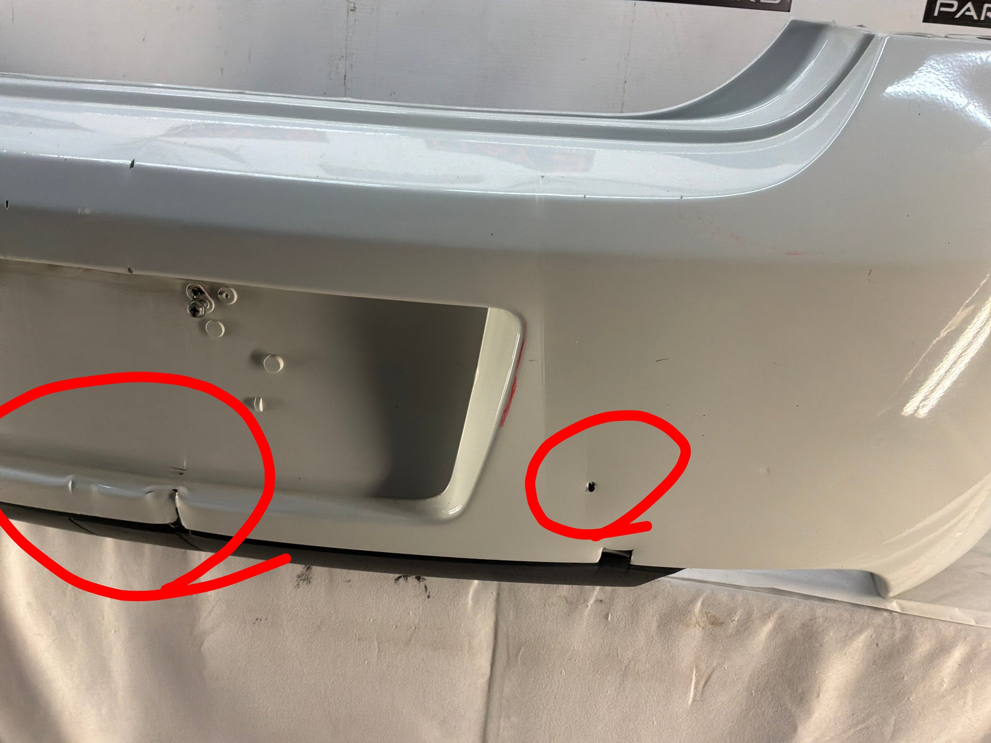 Rear bumper - Day's Parts Yard