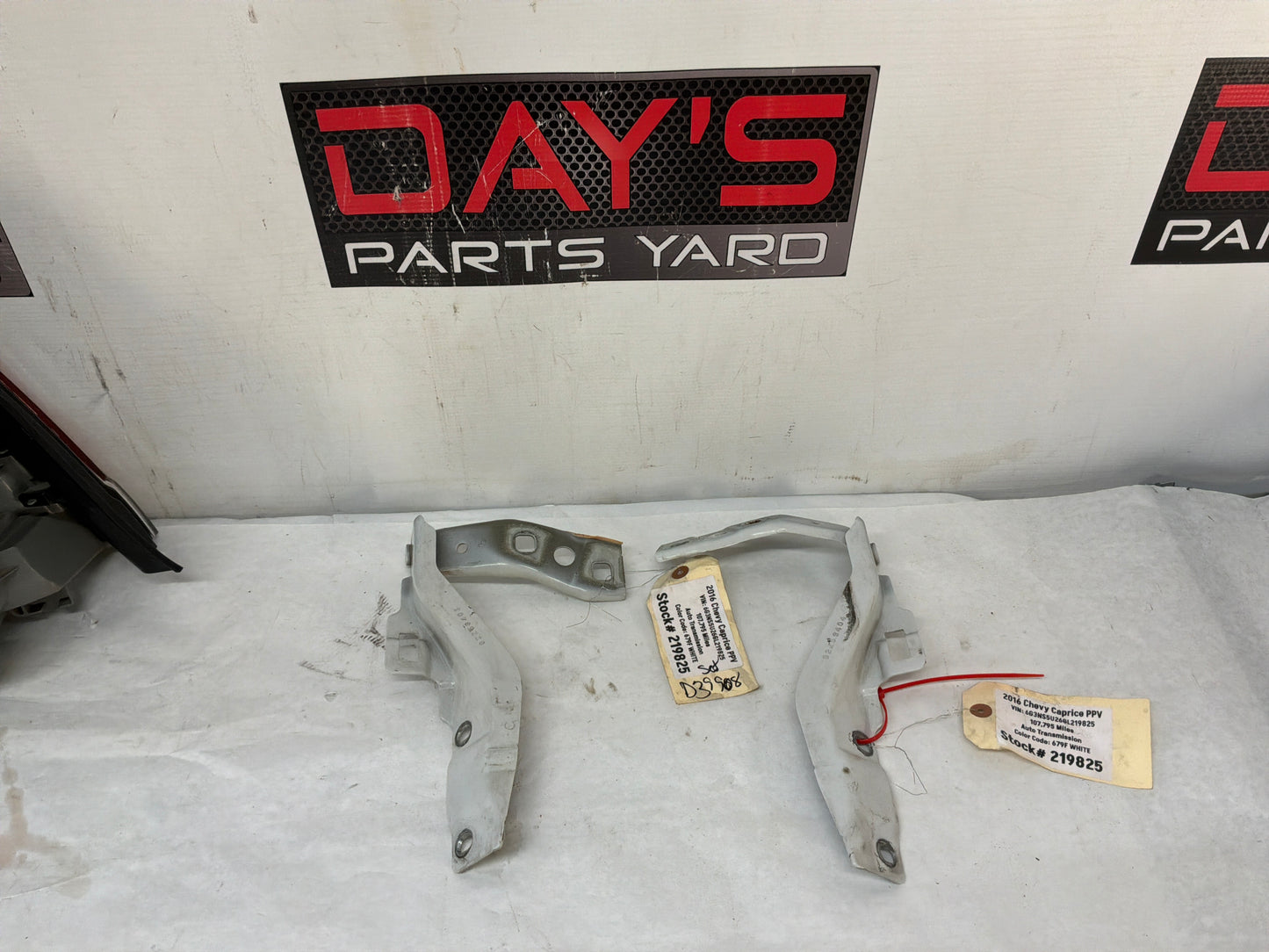 2016 Chevy Caprice PPV RH & LH Hood Hinges Set OEM