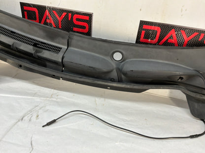 Cowl - Day's Parts Yard