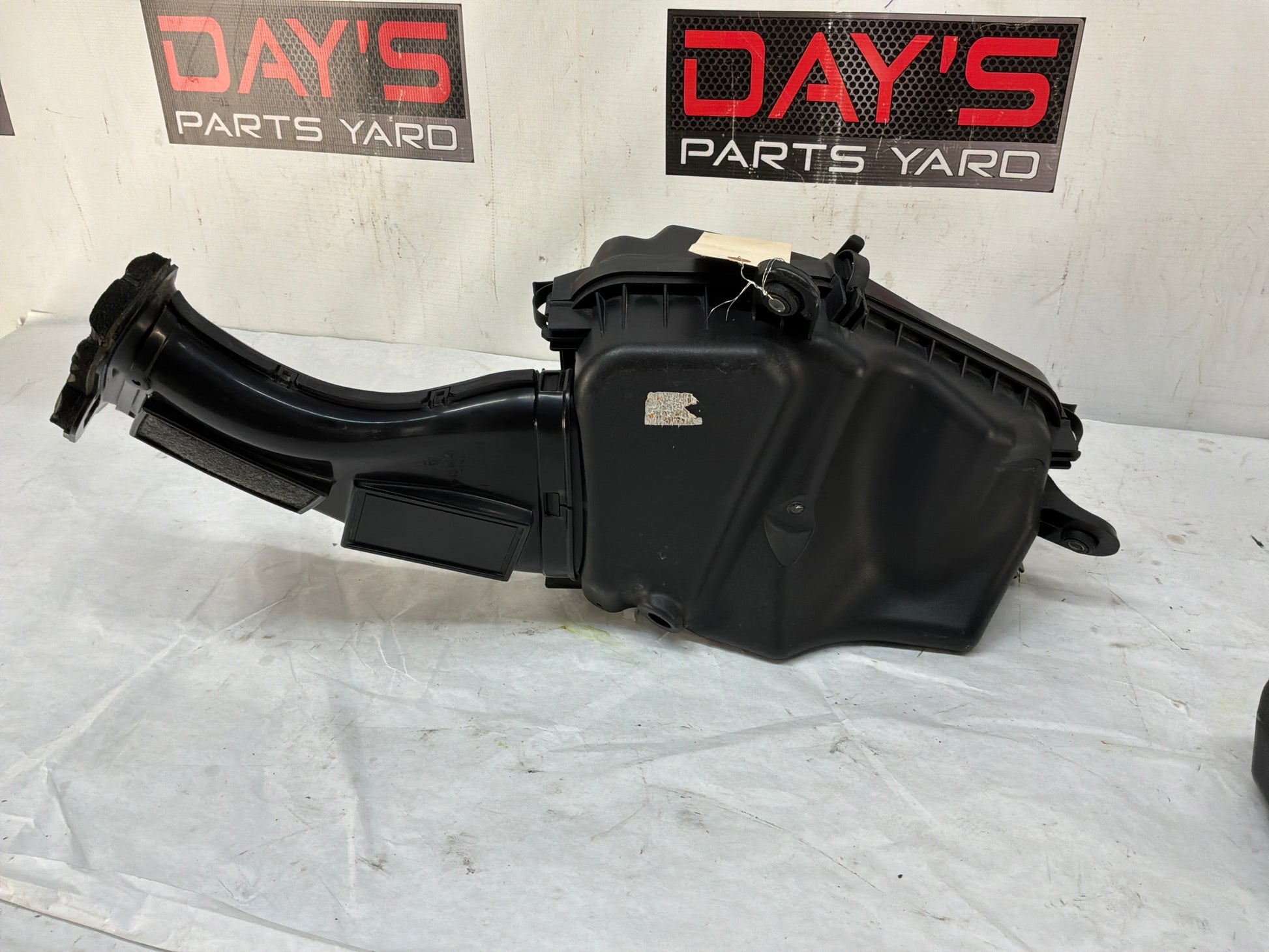 Cold air intake - Day's Parts Yard
