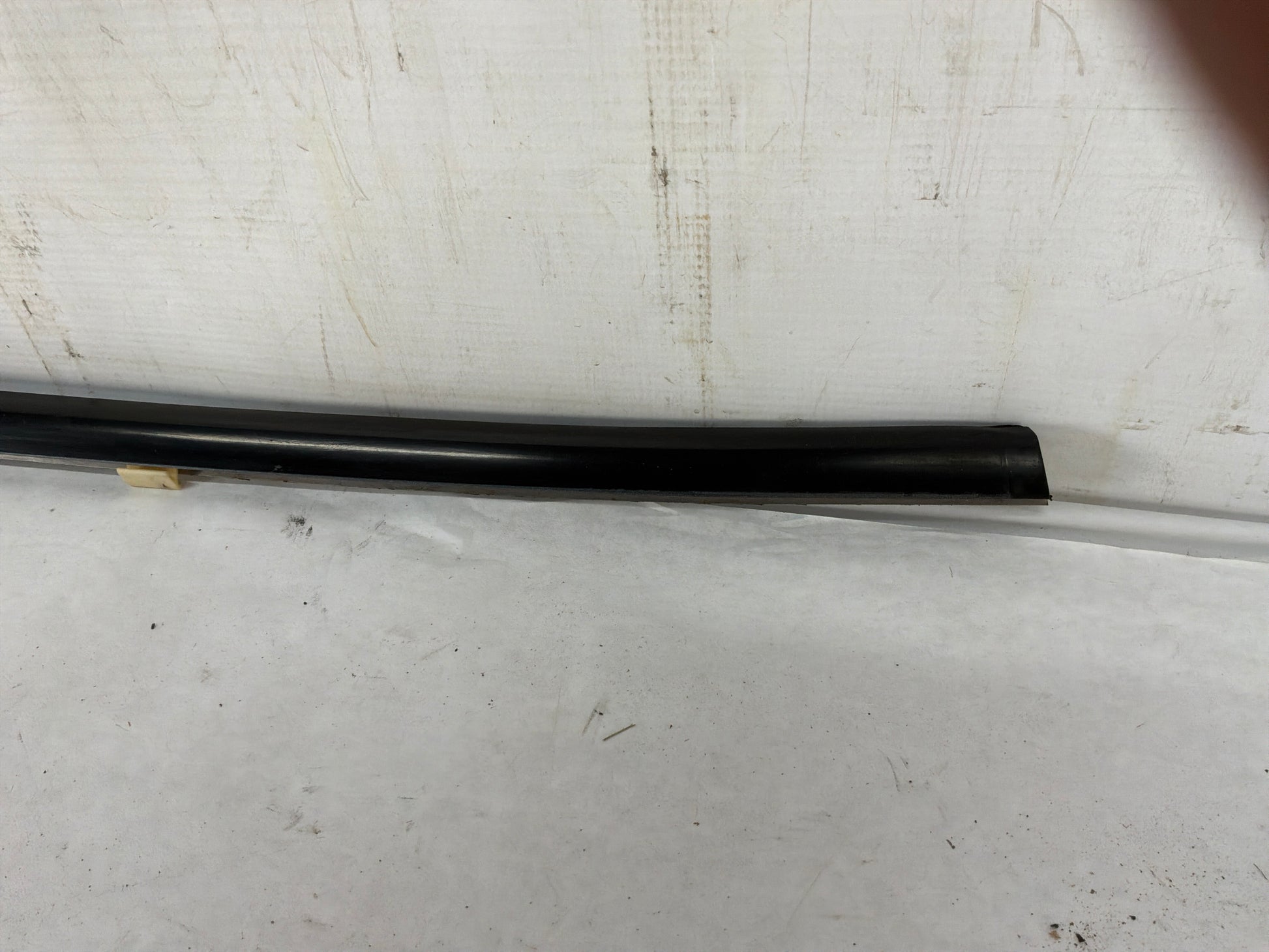 Belt molding - Day's Parts Yard