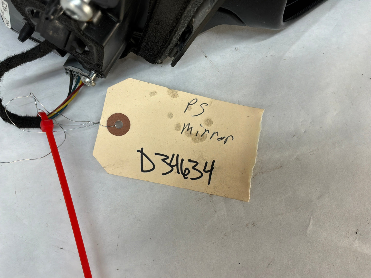 Rh mirror - Day's Parts Yard