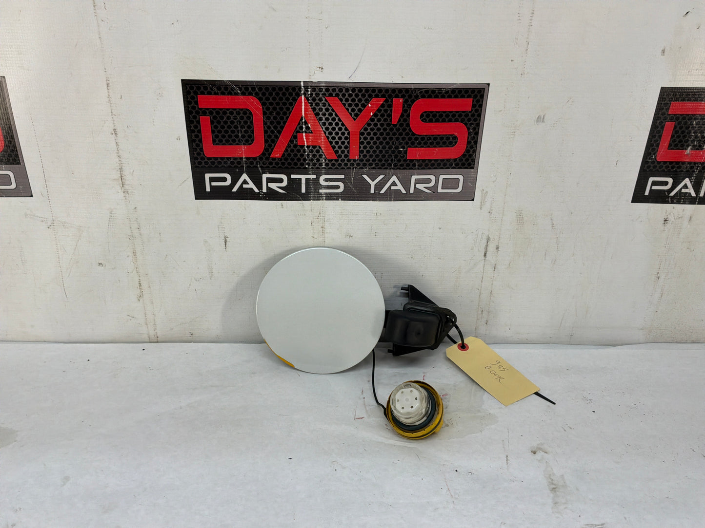 2014 Chevy Caprice PPV Fuel Gas Cover Lid Door Hinge OEM