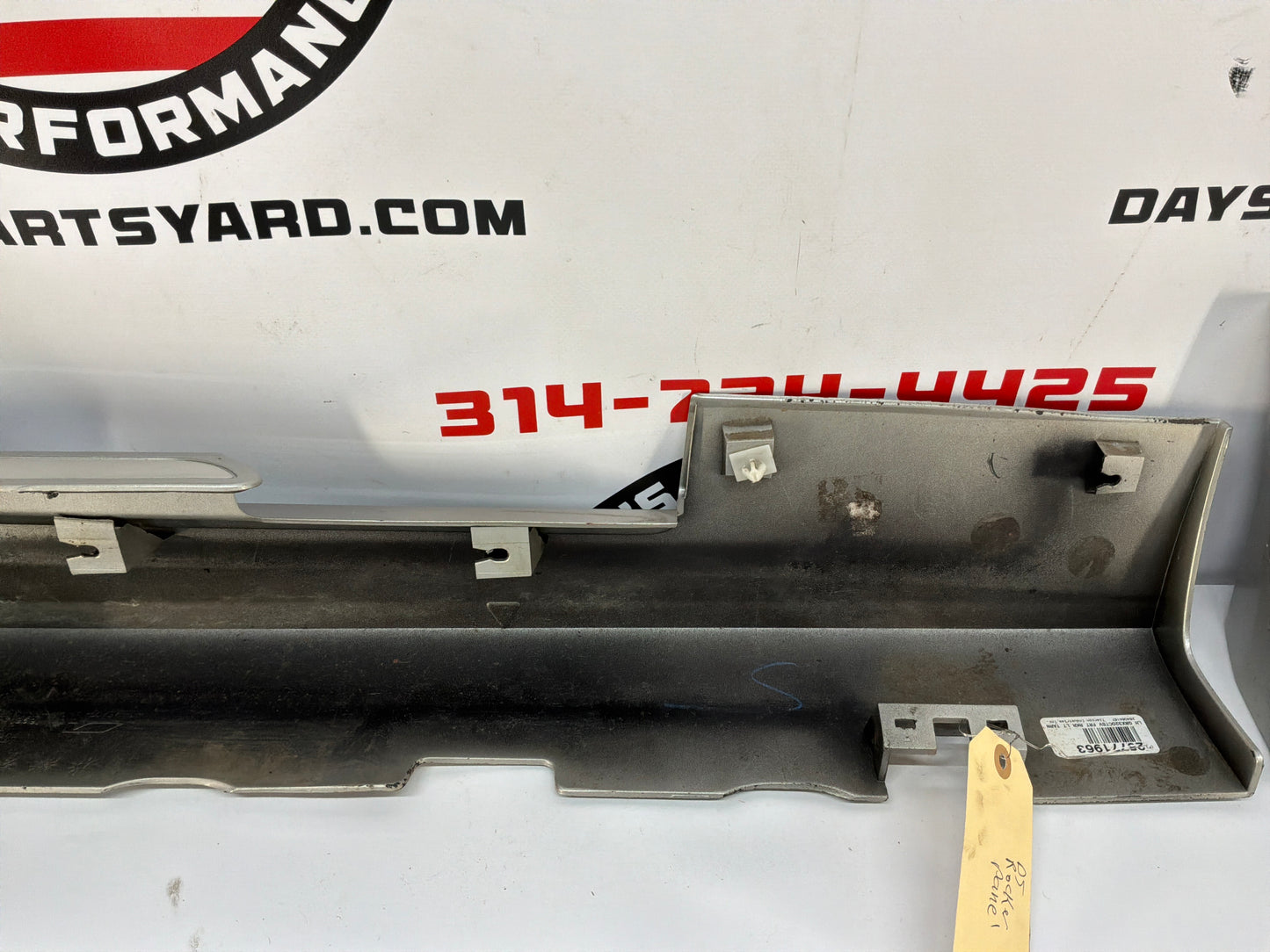 2006 Cadillac CTS-V LH Driver Rocker Molding Side Skirts Panels OEM