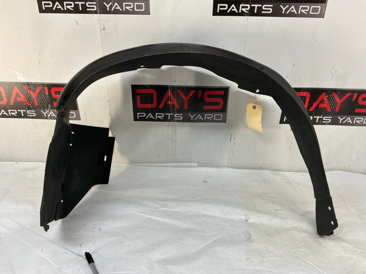 2004 Pontiac GTO LH Driver Front Fender Wheel House Well Liner OEM