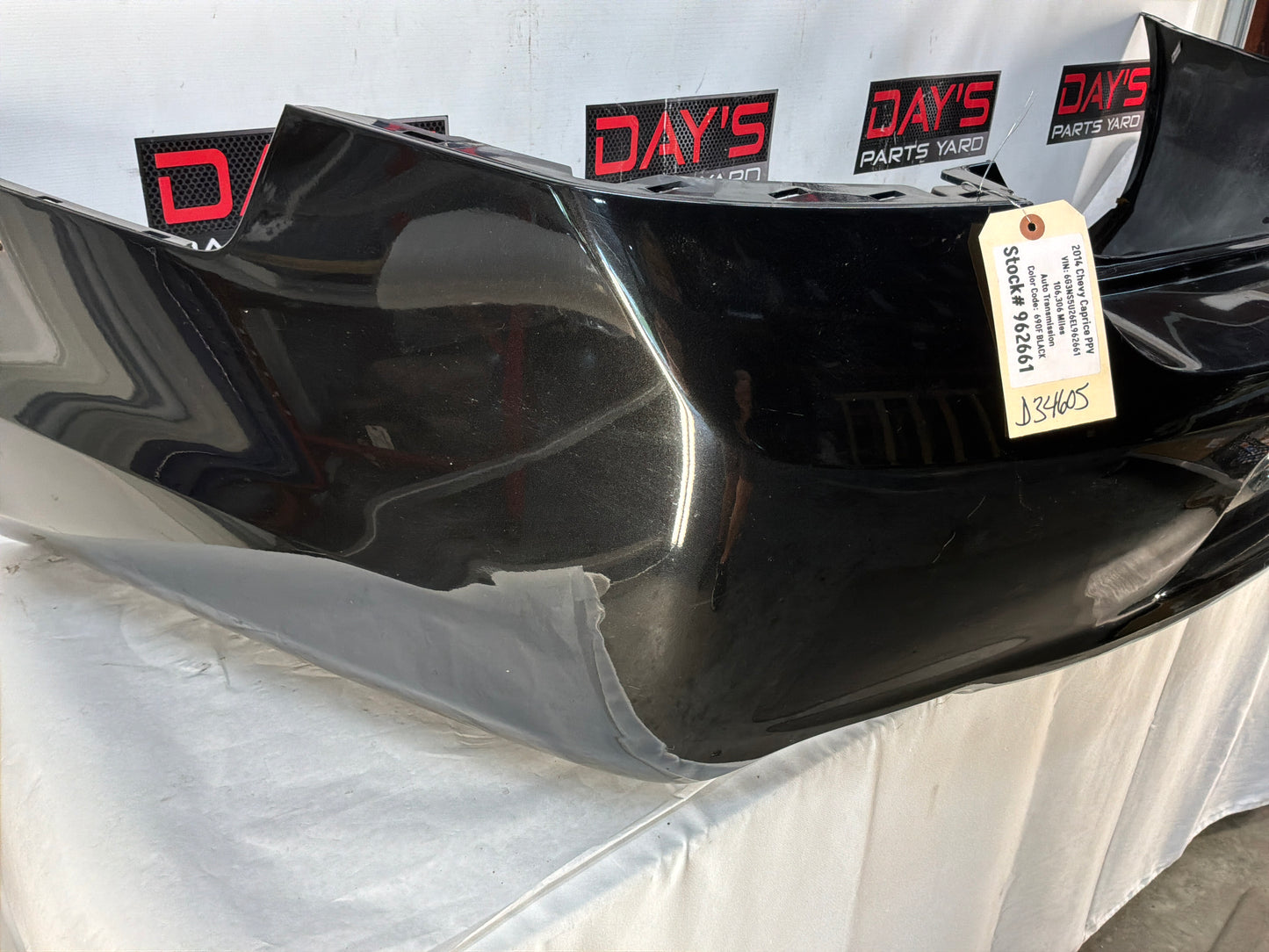 Rear bumper - Day's Parts Yard