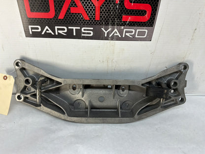 Transmission crossmember Bruce - Day's Parts Yard