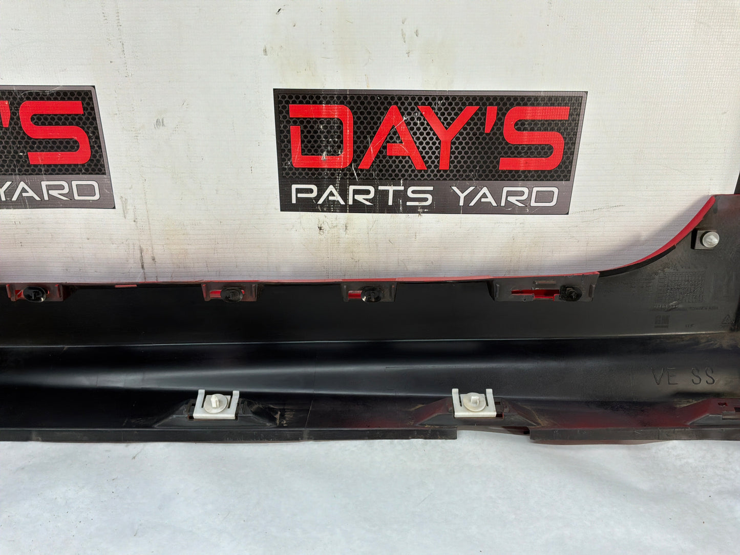 2015 Chevy SS Sedan RH Passenger Rocker Molding Side Skirt Panel Trim Red OEM